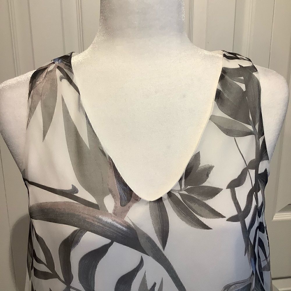 ‎CLEO SLEEVELESS ASYMMETRICAL TUNIC Size XS - Picture 6 of 10